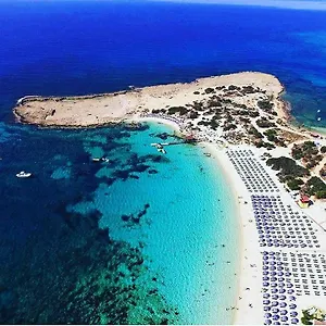4* מלון Dome Marina &